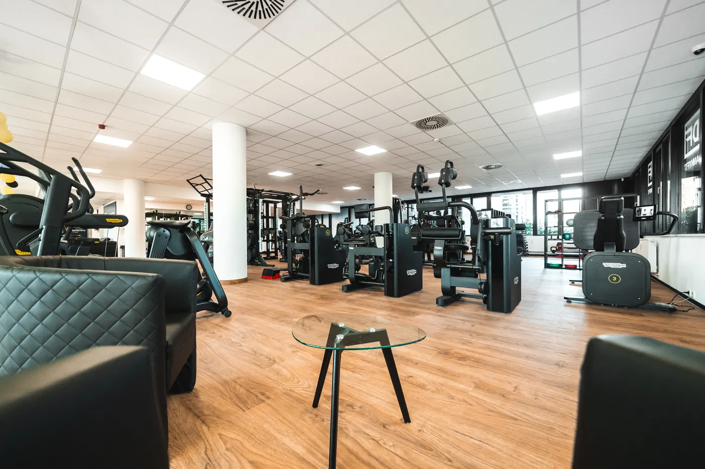 Lounge mit Sitzecke im DannyFit Dortmund